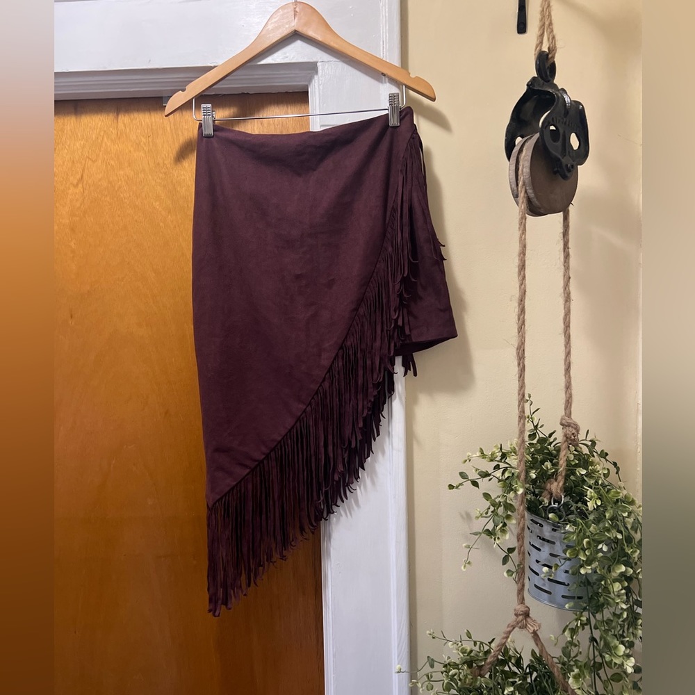Express Purple Suede HiLow Fringe Skirt Size 6